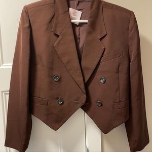 Cropped chocolate blazer